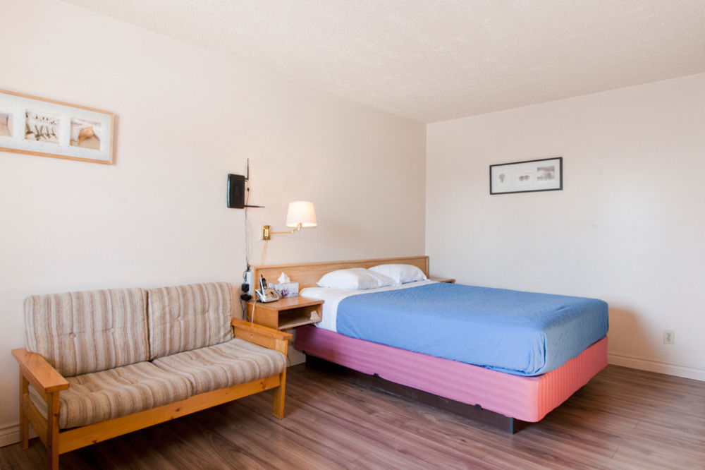 Horizon Motel Saint Albert Buitenkant foto