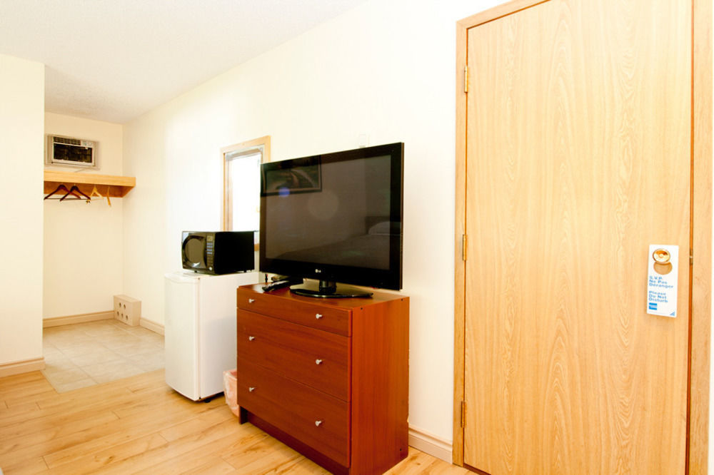 Horizon Motel Saint Albert Buitenkant foto